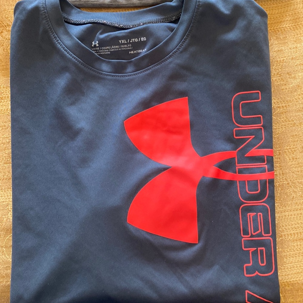 Boys YXL short sleeve top
